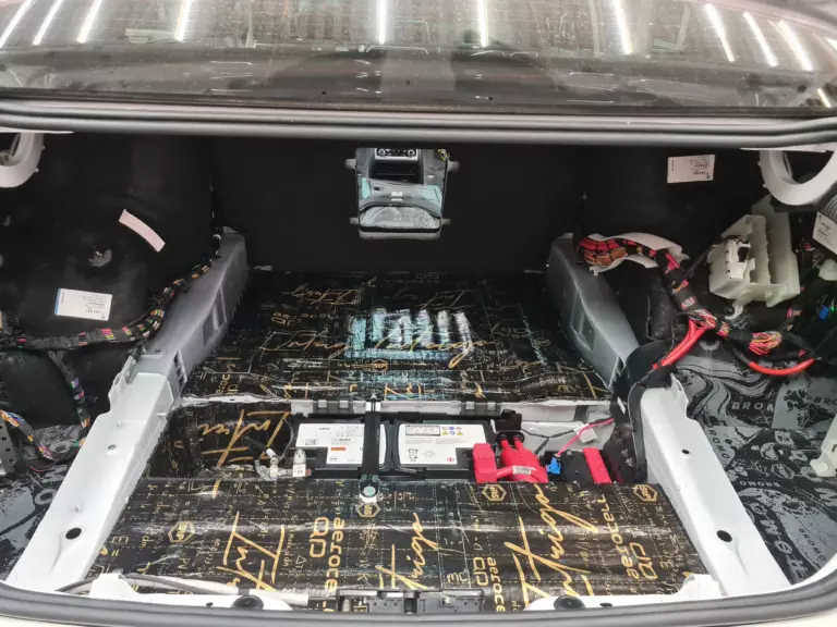 Шумоизоляция багажника BMW 730-4