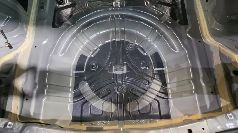 Шумоизоляция багажника Changan UNI-V-2