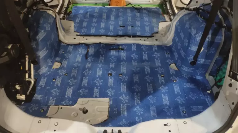 Шумоизоляция багажника Exeed VX-5