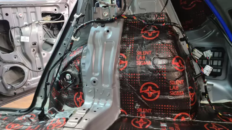 Шумоизоляция багажника GAC GS3-6