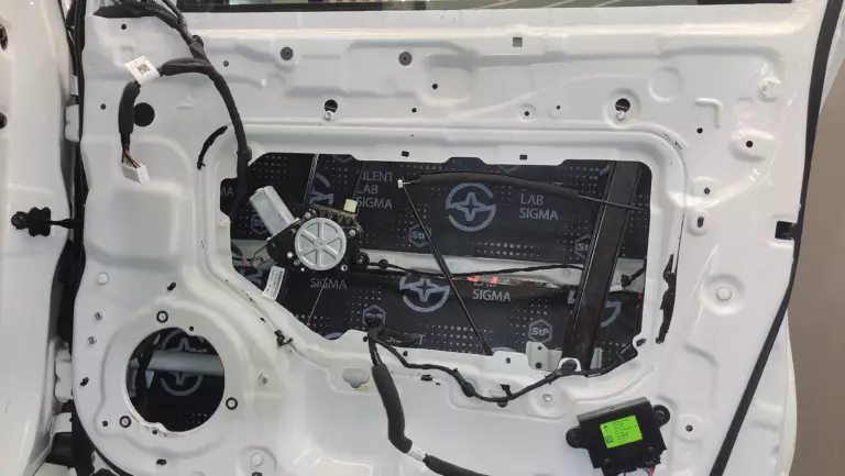 Haval h9 двер 3Шумоизоляция дверей Haval h9-3