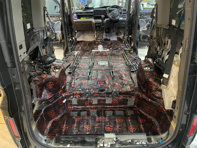 Шумоизоляция багажника Honda Stepwgn-4