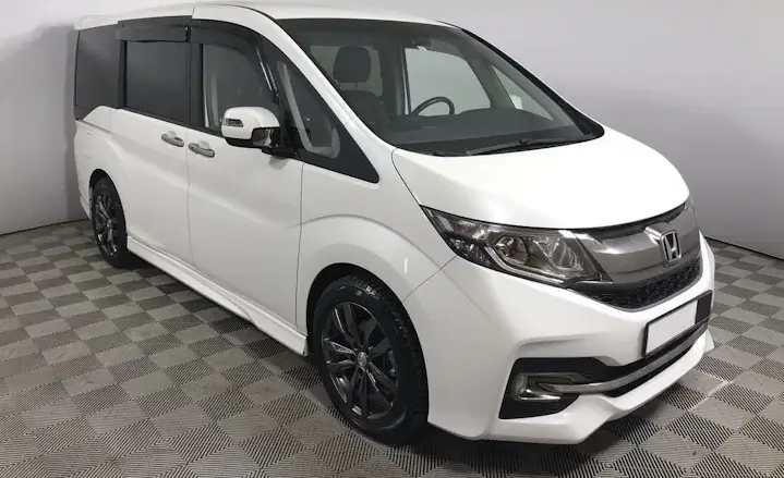 Honda Stepwgn белый плитка