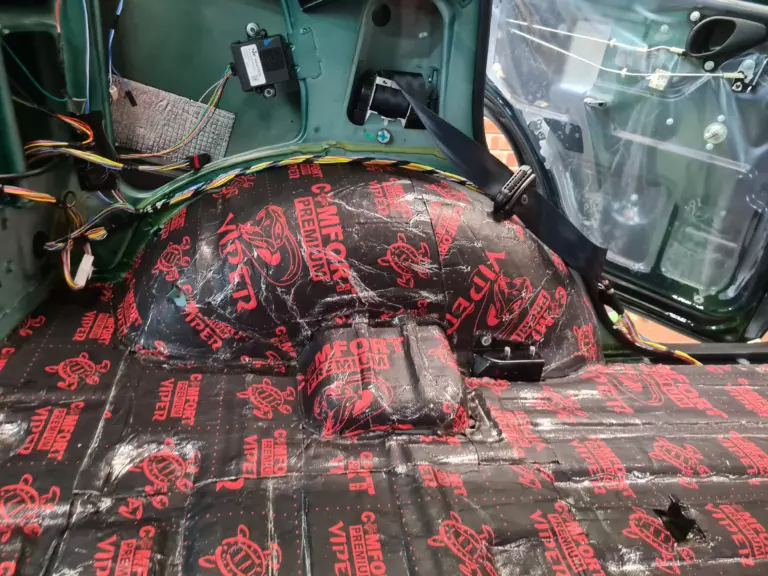 Шумоизоляция багажника LADA Niva Travel-7
