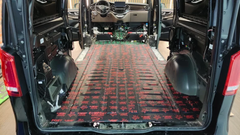 Шумоизоляция пола Mercedes-Benz V - class-3