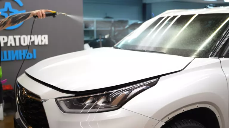 Toyota Highlander капот 1