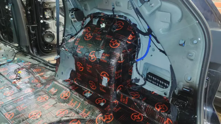Шумоизоляция багажника Volkswagen Teramont-6