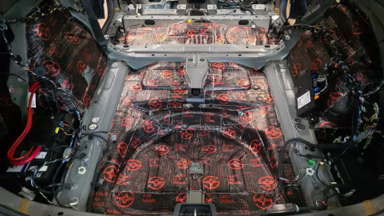 Шумоизоляция багажника Volvo xc90-1