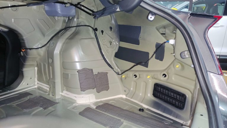 Шумоизоляция багажника Хюндай Соната-11