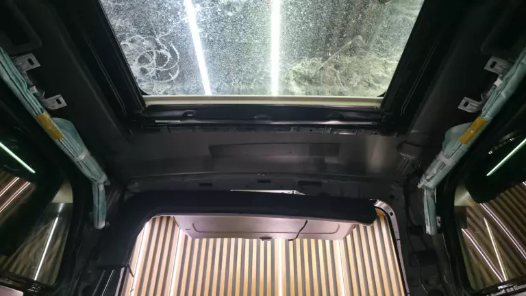 Шумоизоляия крыши Mercedes-Benz V-Class-1