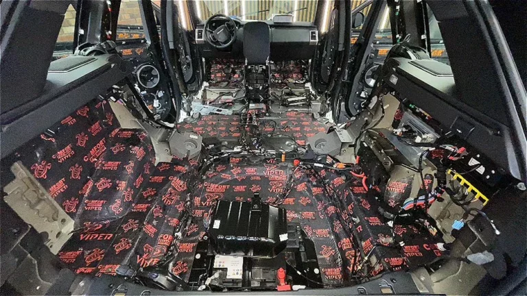 Шумоизоляция пола Range Rover Sport-2