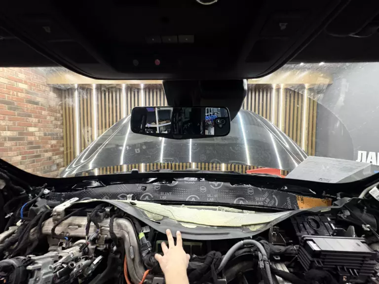 Шумоизоляция торпедо Cadillac Escalade-5